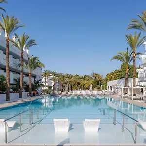 Alanda Hotel